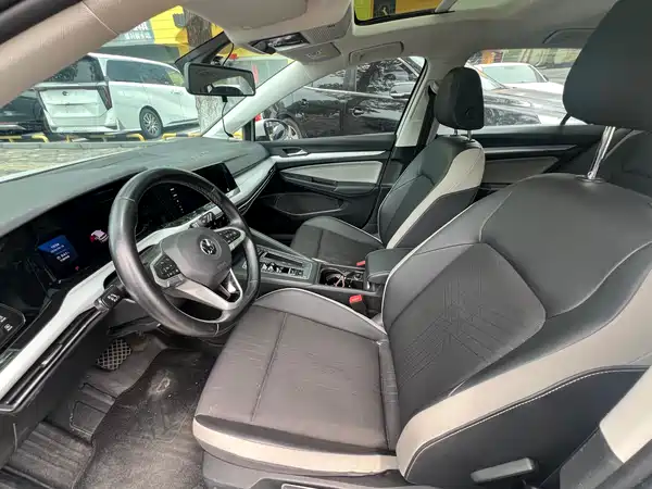 Volkswagen Golf 2022
