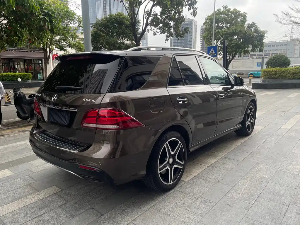 Mercedes-Benz GLE 2017 — фото 13