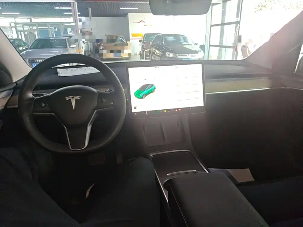 Tesla Model Y 2022 — фото 10