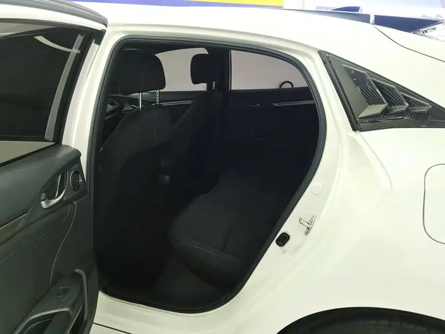 Honda Civic 2020 — фото 11