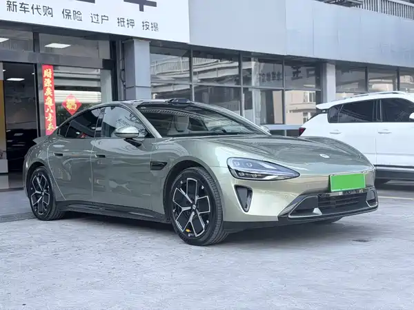 Xiaomi SU7 2024