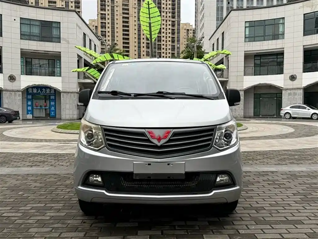 Wuling Zhengcheng Classic 2017 — фото 3