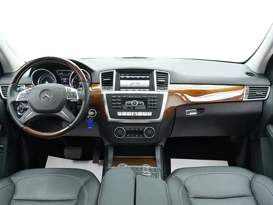 Mercedes-Benz M-Class 2015 — фото 15