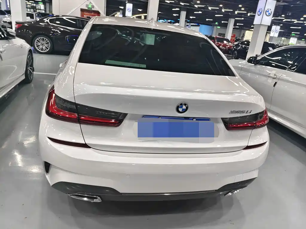 BMW 3 Series 2022 — фото 14