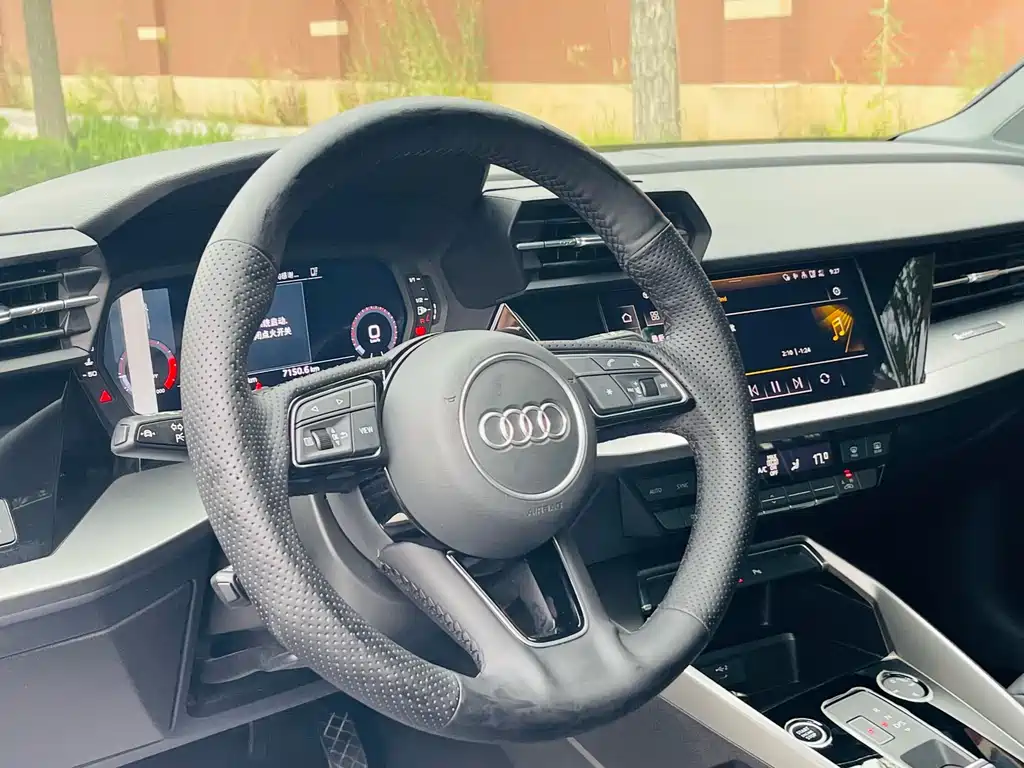 Audi A3 2022 — фото 14