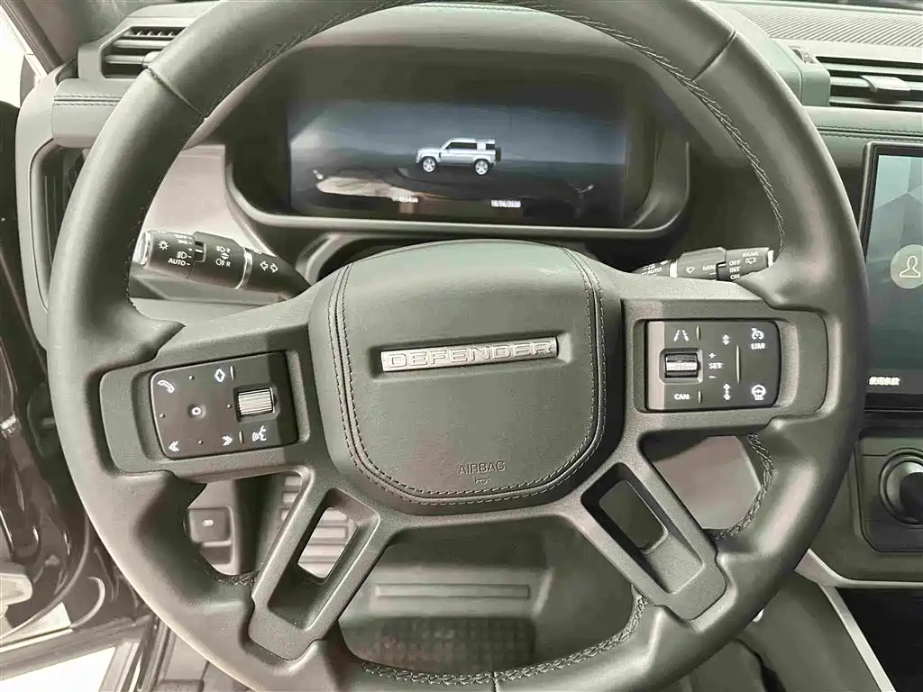 Land Rover Defender 2026 — фото 11