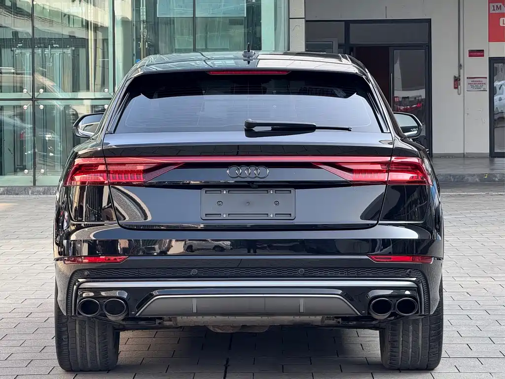 Audi Q8 2019 — фото 11