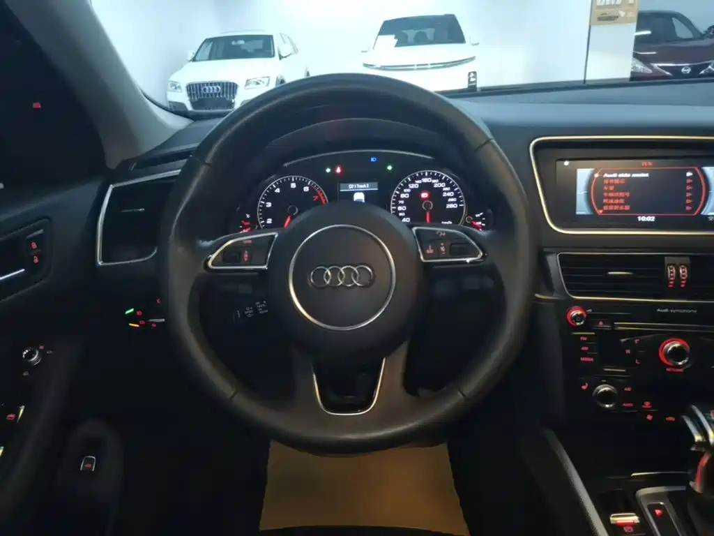 Audi Q5 2018 — фото 11