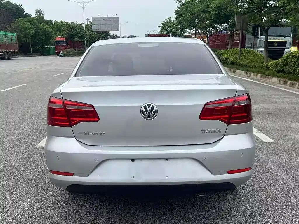 Volkswagen Bora 2015