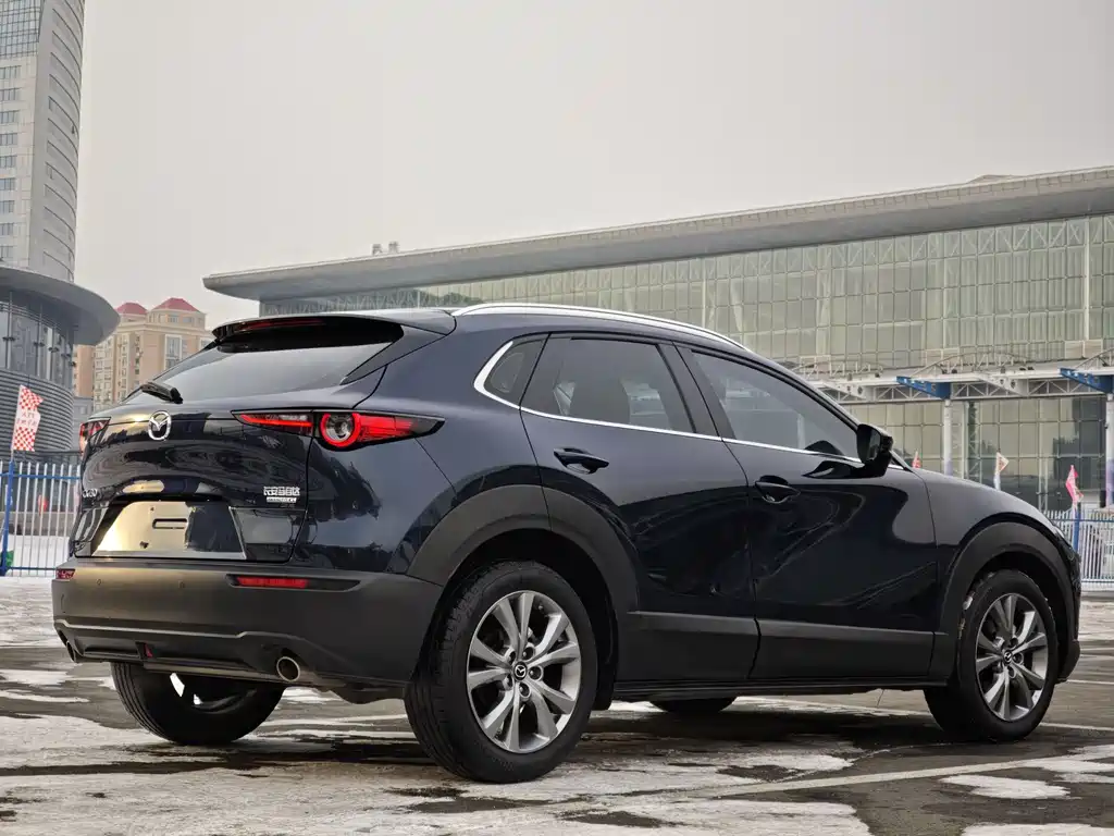 Mazda CX-30 2022 — фото 2