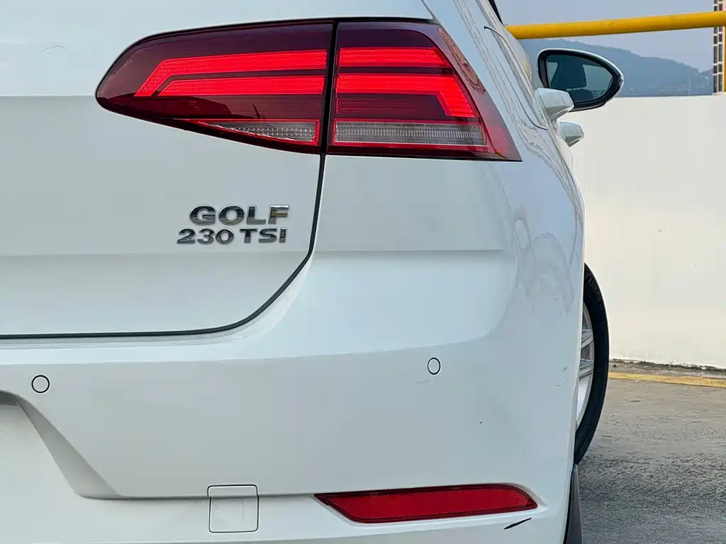 Volkswagen Golf 2018 — фото 11