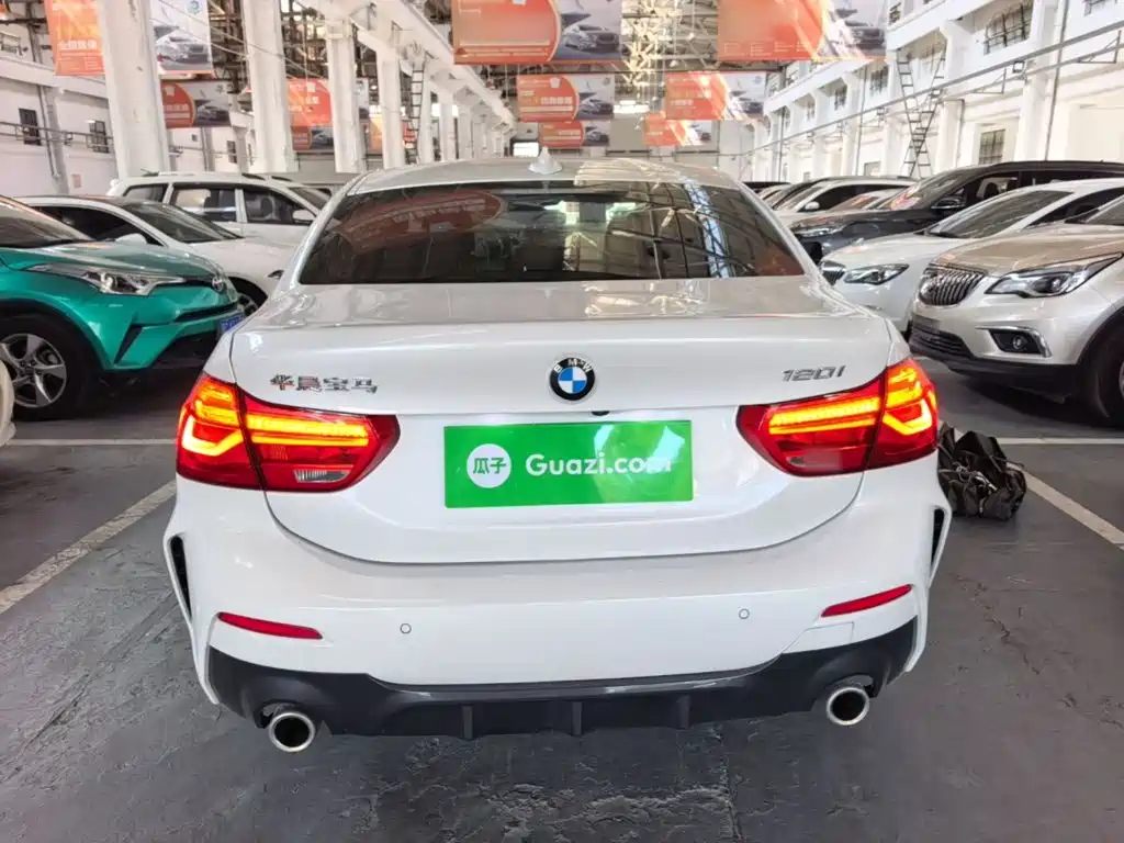 BMW 1 Series 2023