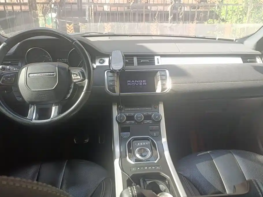 Land Rover Evoque 2012 — фото 12