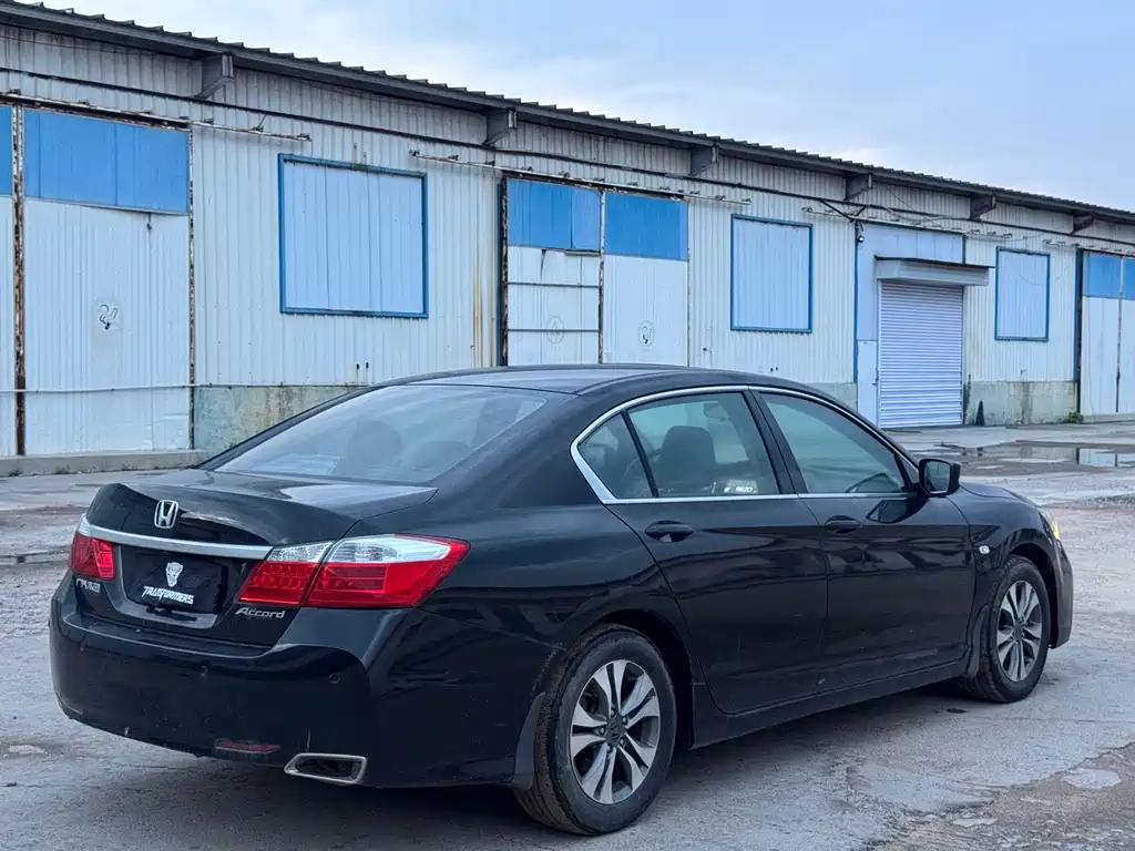 Honda Accord 2016 — фото 7