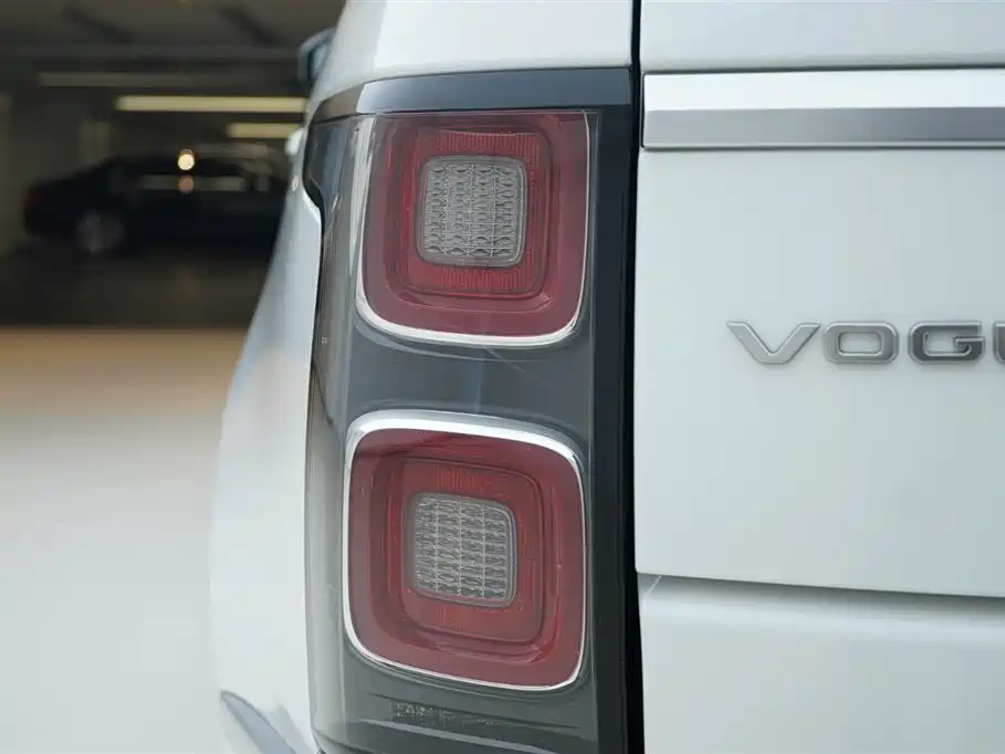 Land Rover Range Rover 2020 — фото 16