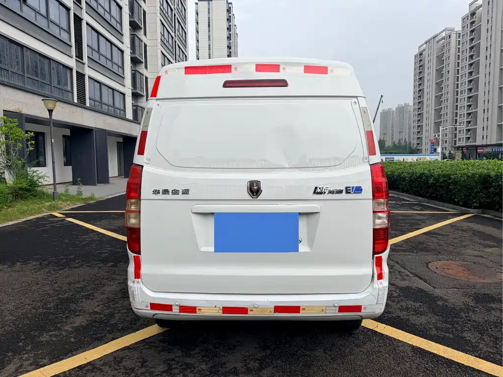 Jinbei Hiace EV 2022 — фото 10