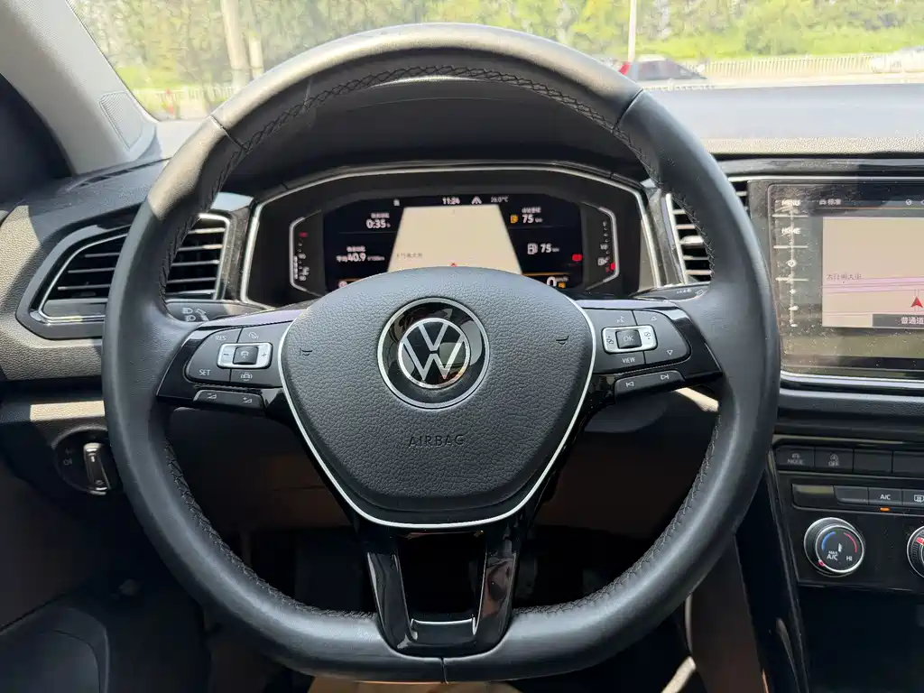 Volkswagen T-Roc 2022 — фото 20