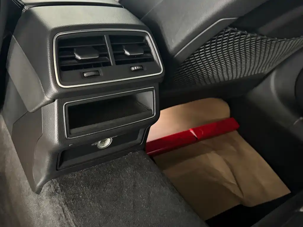 Audi A6L 2020