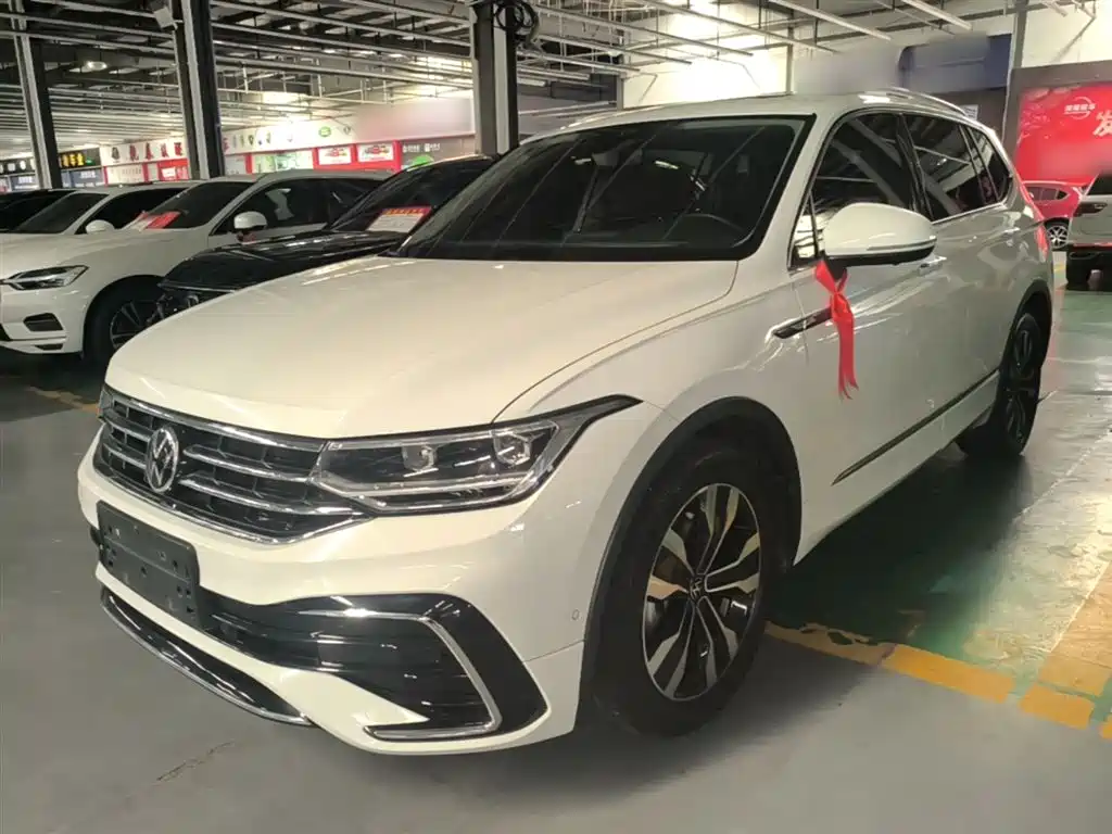 Volkswagen Tiguan L 2023 — фото 2
