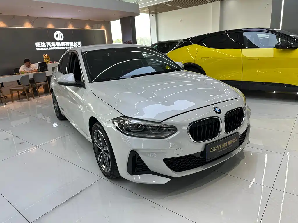 BMW 1 Series 2021