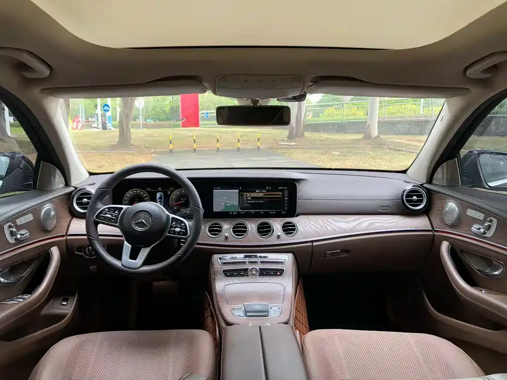 Mercedes-Benz E-Class 2018 — фото 8