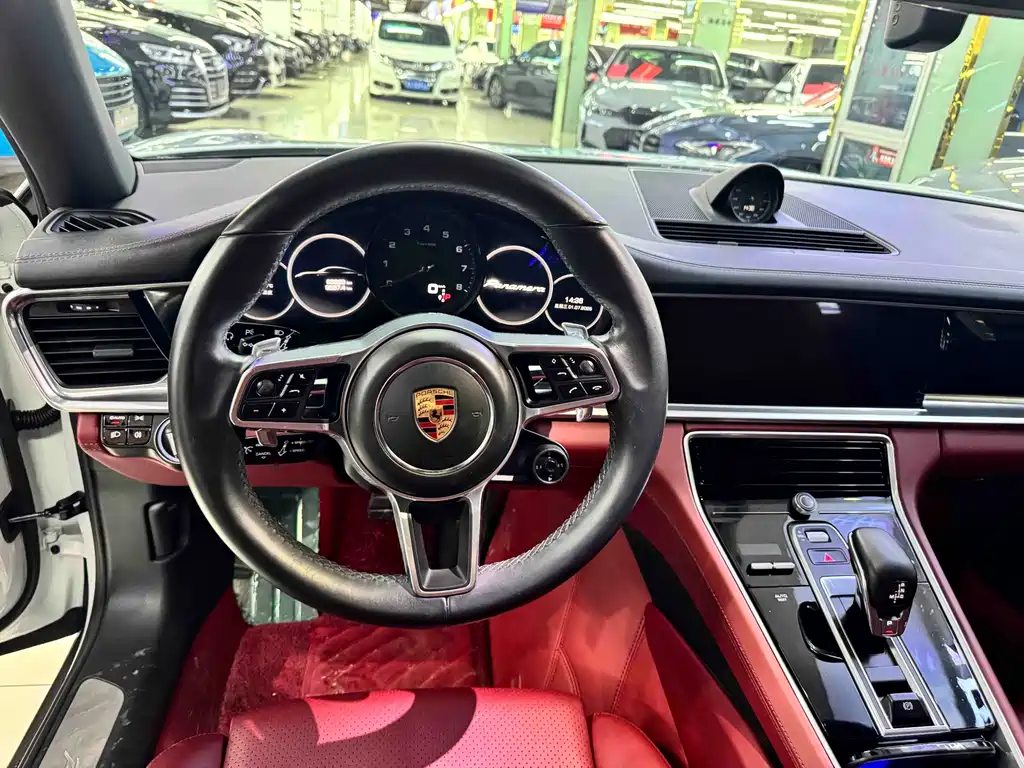 Porsche Panamera 2019