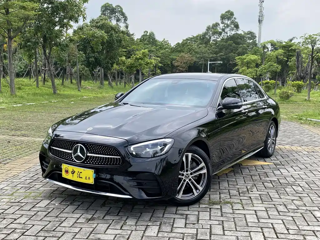 Mercedes-Benz E-Class 2022
