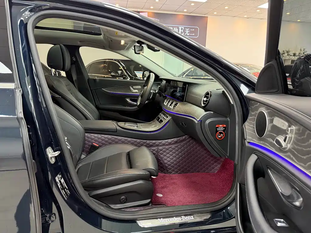 Mercedes-Benz E-Class 2022 — фото 11