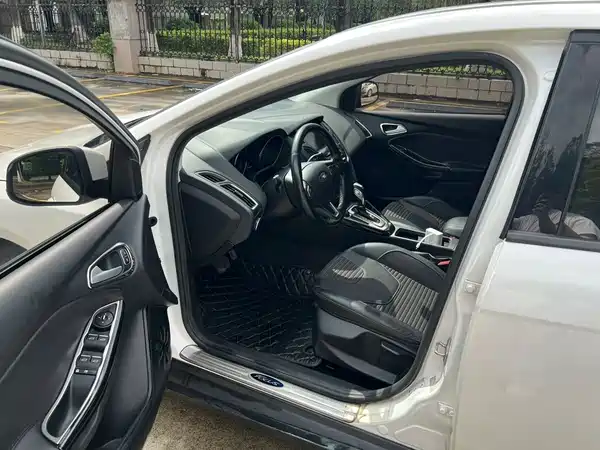 Ford Focus 2015