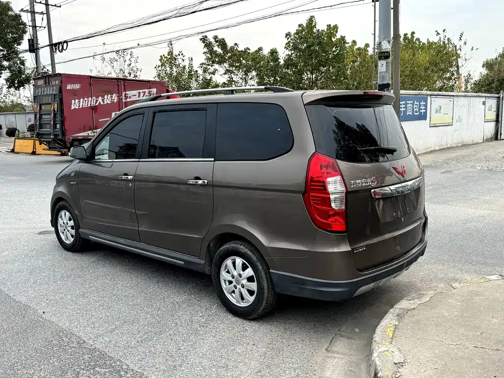 Wuling Hongguang 2015 — фото 6