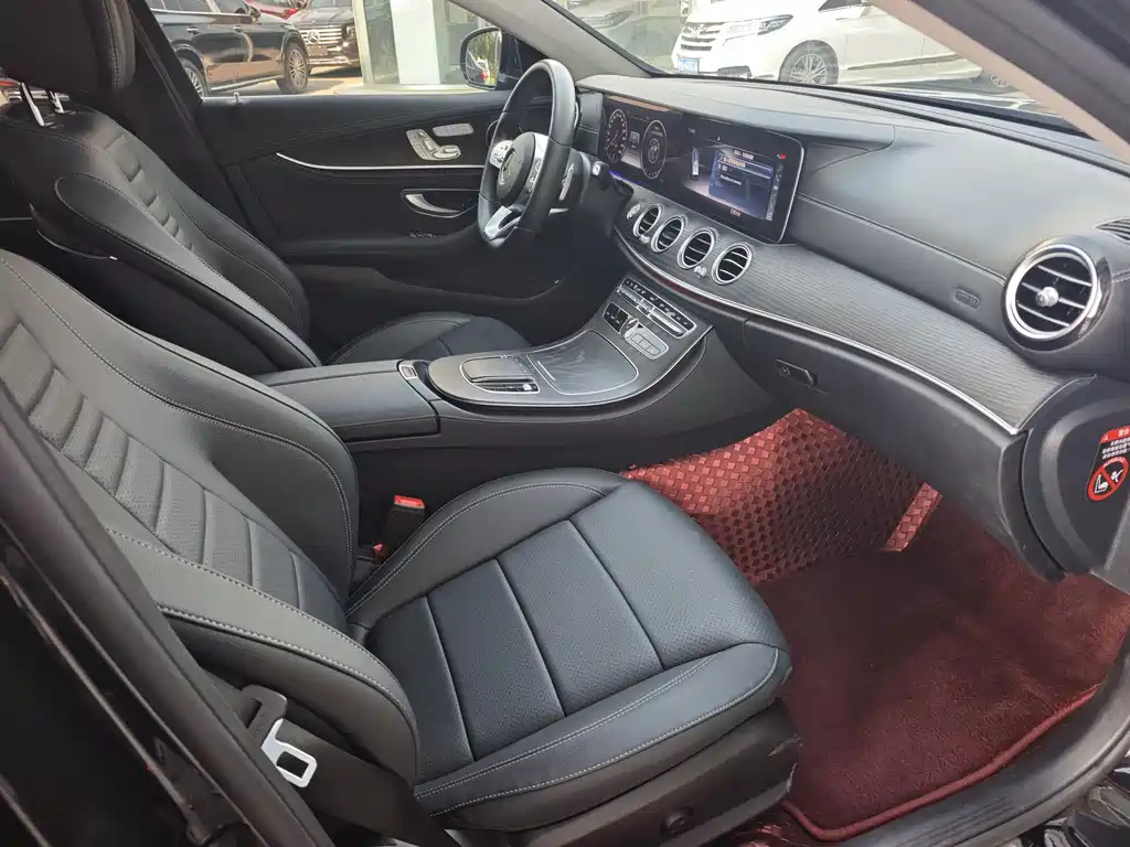 Mercedes-Benz E-Class 2020 — фото 17