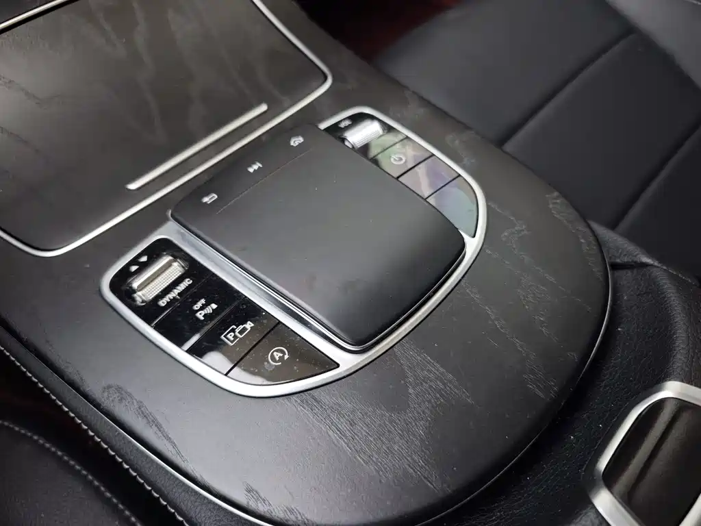 Mercedes-Benz E-Class 2020 — фото 16