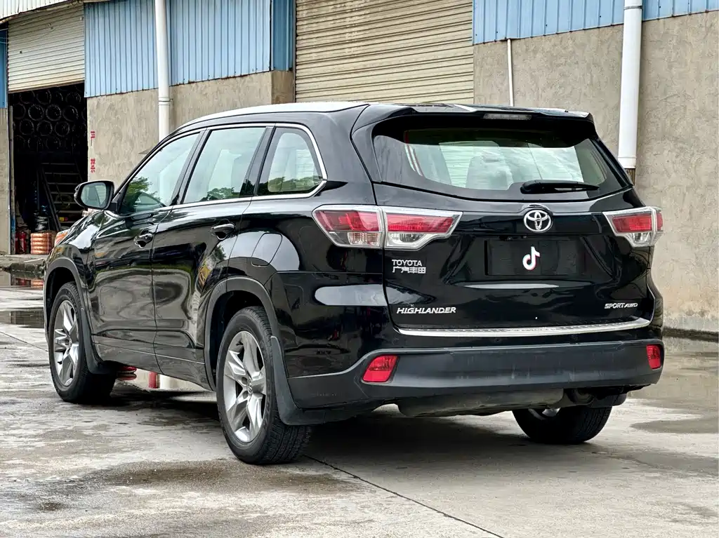 Toyota Highlander 2015 — фото 6