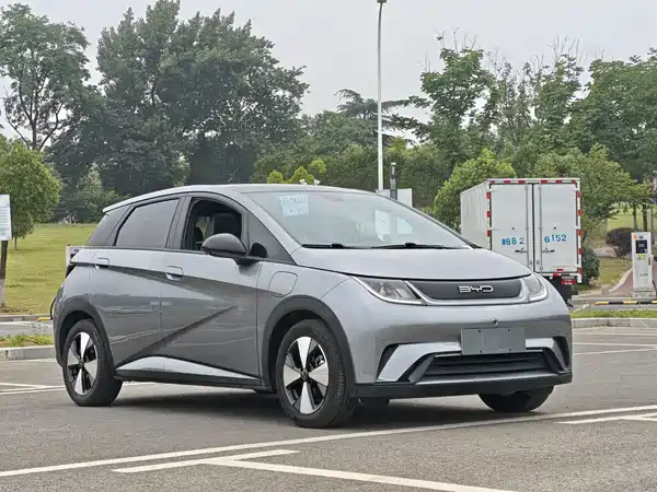 BYD Dolphin 2023