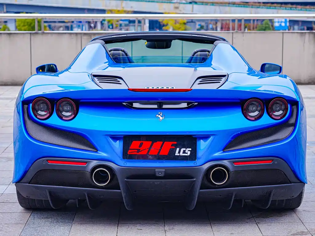 Ferrari F8 2021 — фото 6
