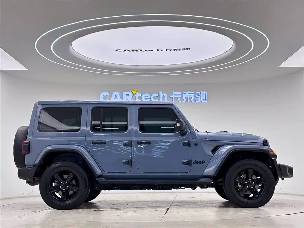 Jeep Wrangler 2023 — фото 8