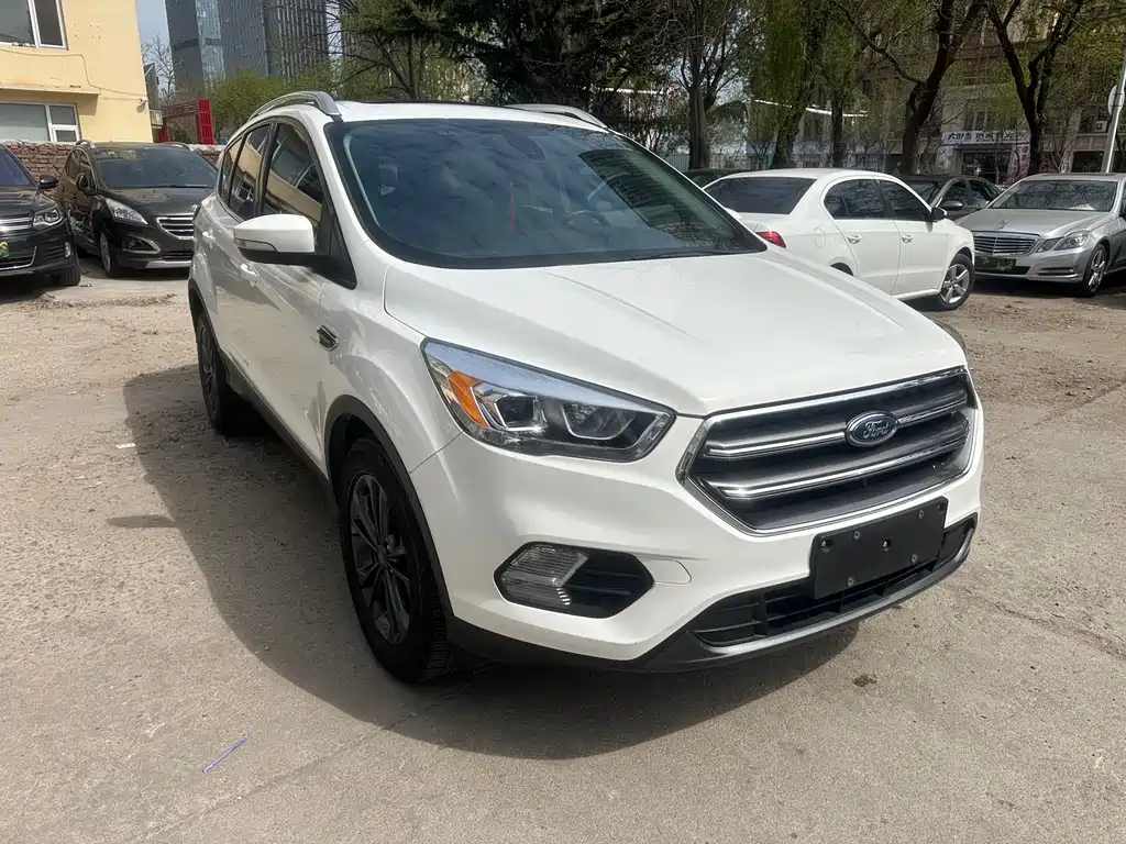 Ford Kuga 2021 — фото 3