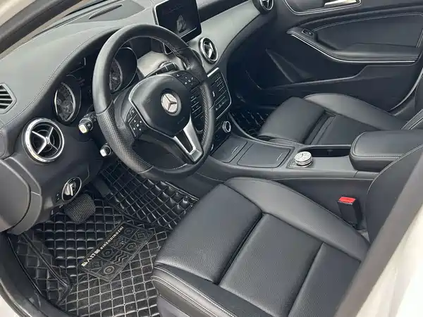 Mercedes-Benz GLA 2016