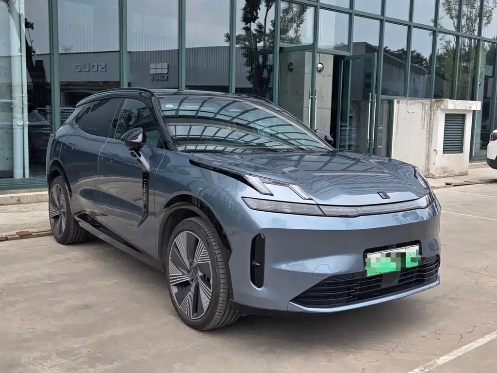Lynk & Co 08 EM-P 2025 — фото 2