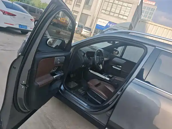 Mercedes-Benz GLB 2021