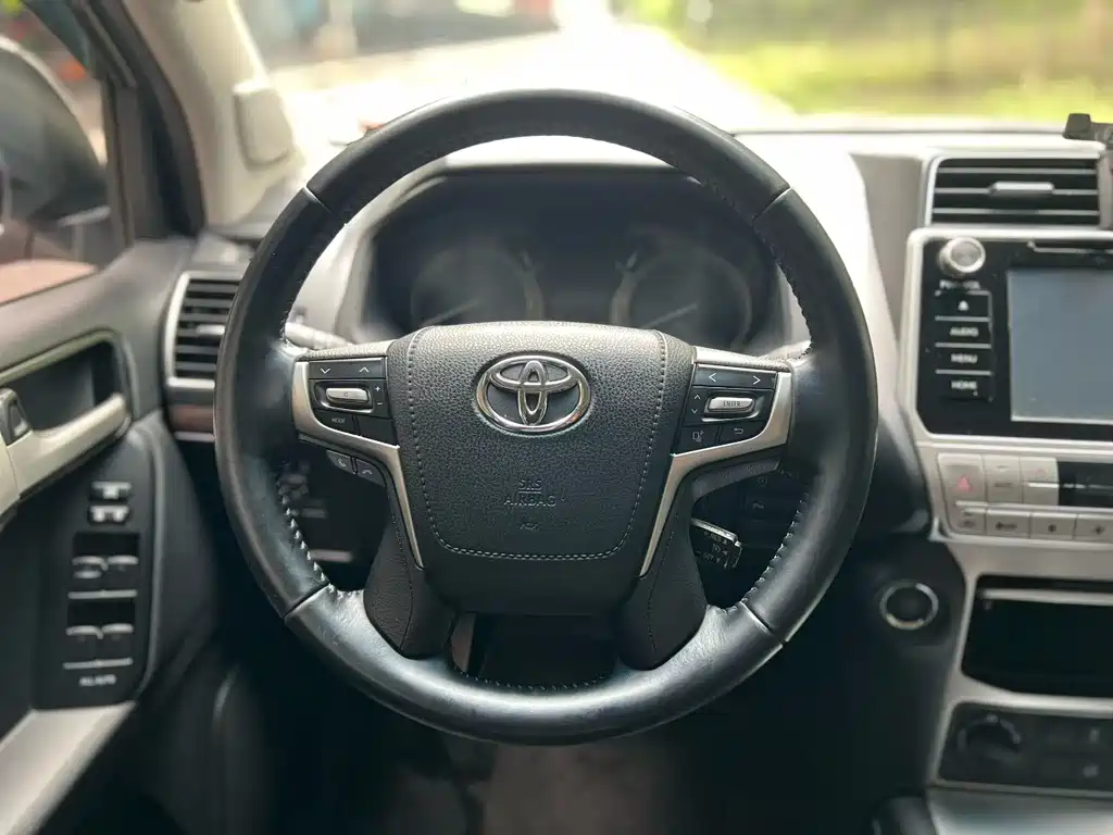 Toyota Prado 2019 — фото 5