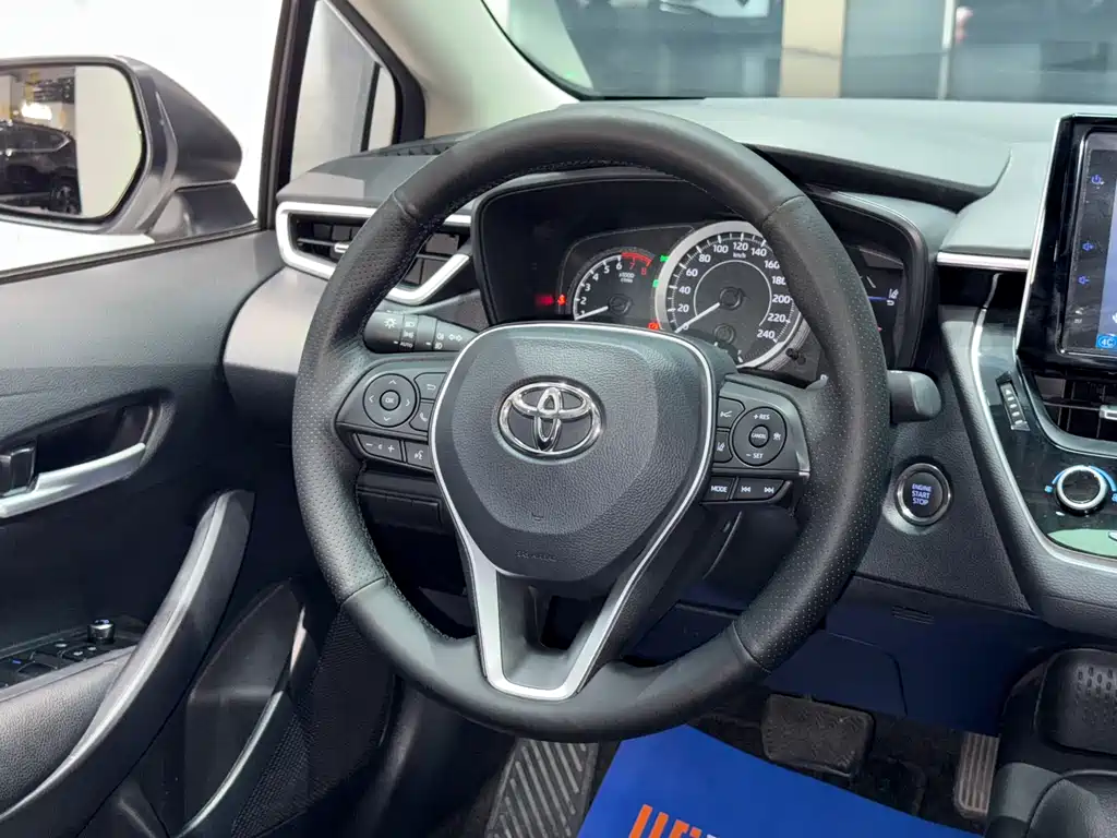 Toyota Corolla 2021 — фото 12