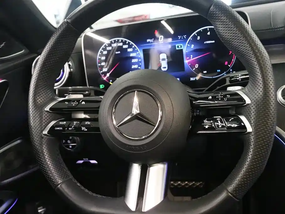 Mercedes-Benz C-Class 2023 — фото 6