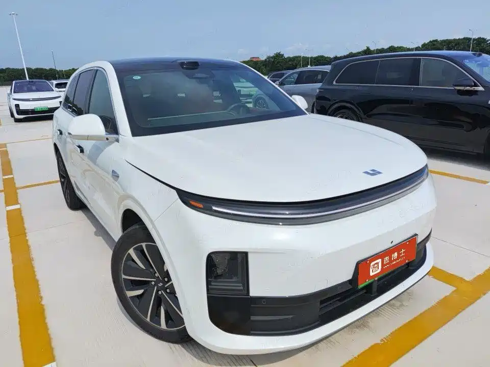 Li Auto Li L6 2025