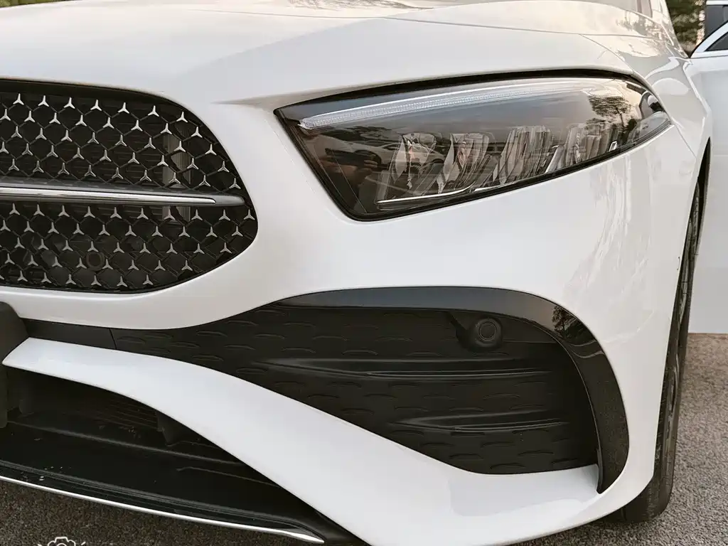 Mercedes-Benz A-Class 2025 — фото 12