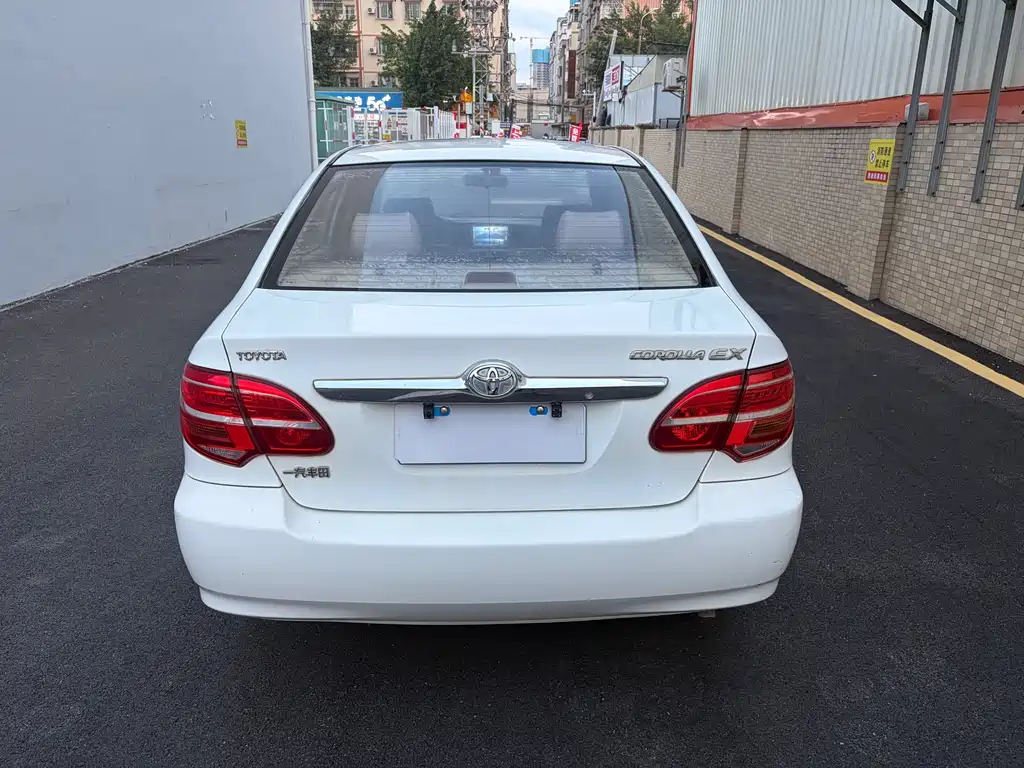 Toyota Corolla 2016 — фото 9
