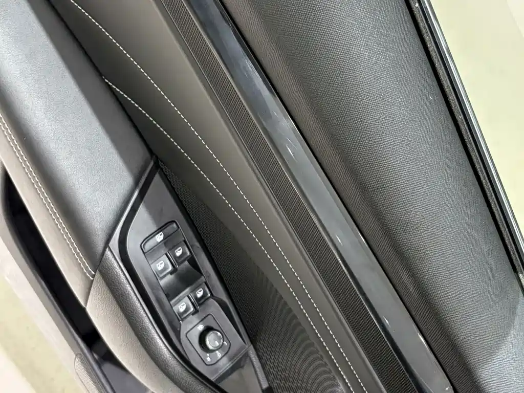 Skoda Octavia 2022 — фото 18