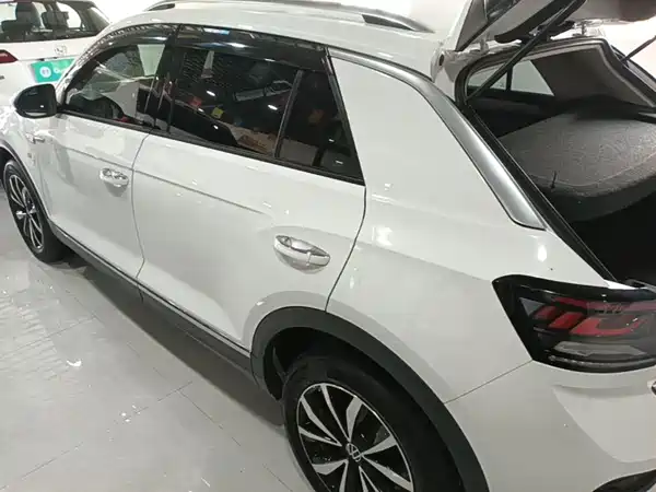 Volkswagen T-Roc 2025