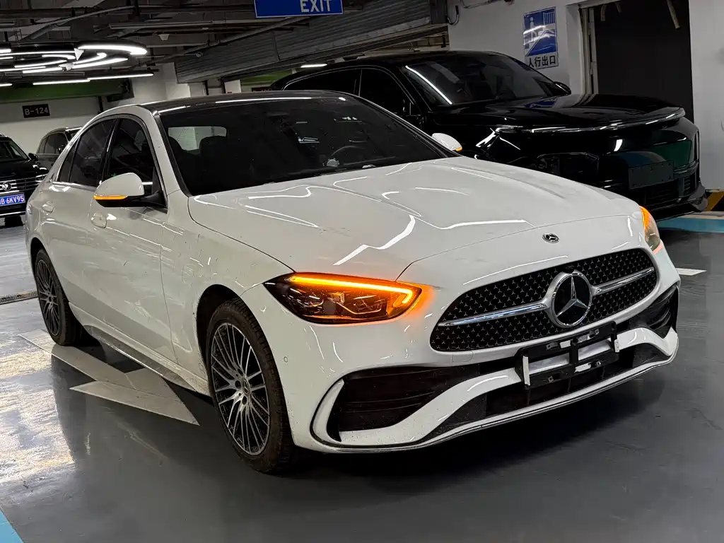 Mercedes-Benz C-Class 2023