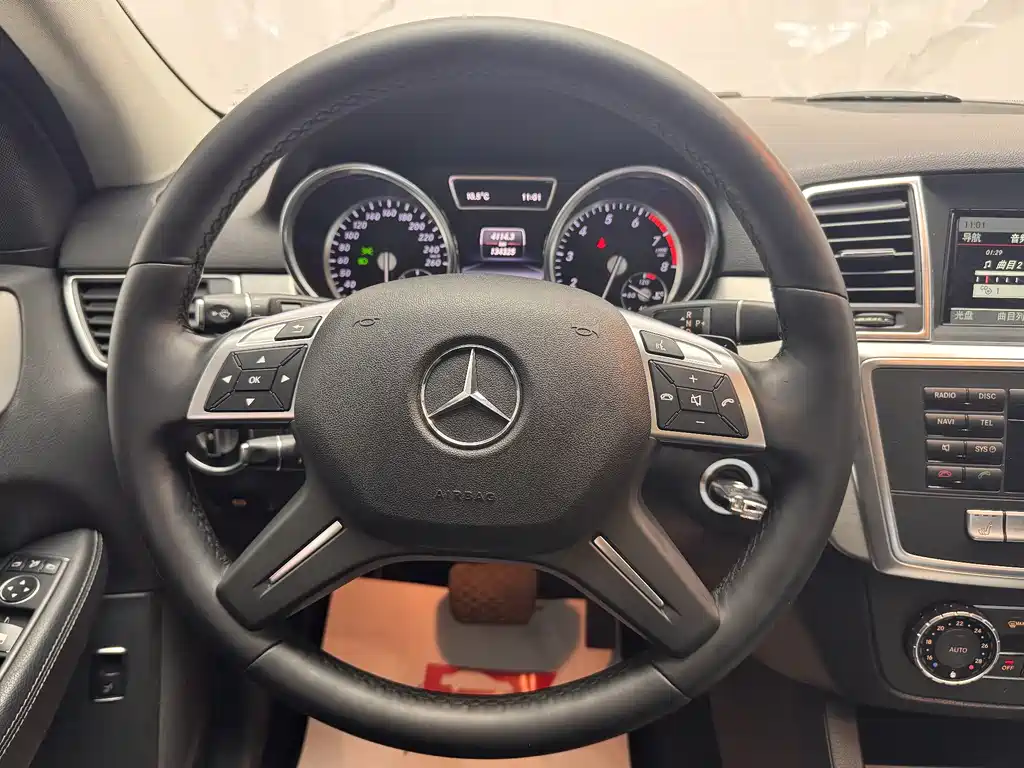 Mercedes-Benz M-Class 2015 — фото 12